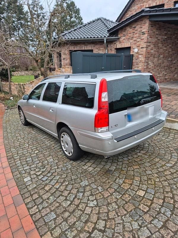 Gebraucht Volvo V70 185 PS (136 kW) 2007 Silber Kombi