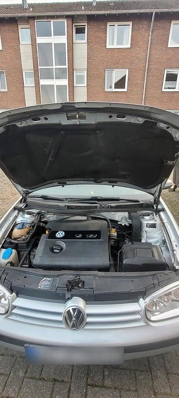 Gebraucht VW Golf IV 101 PS (74 kW) 2001 Silber Kleinwagen