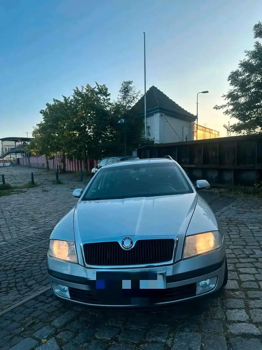 Gebraucht Skoda Octavia 140 PS (102 kW) 2009 Silber Kombi