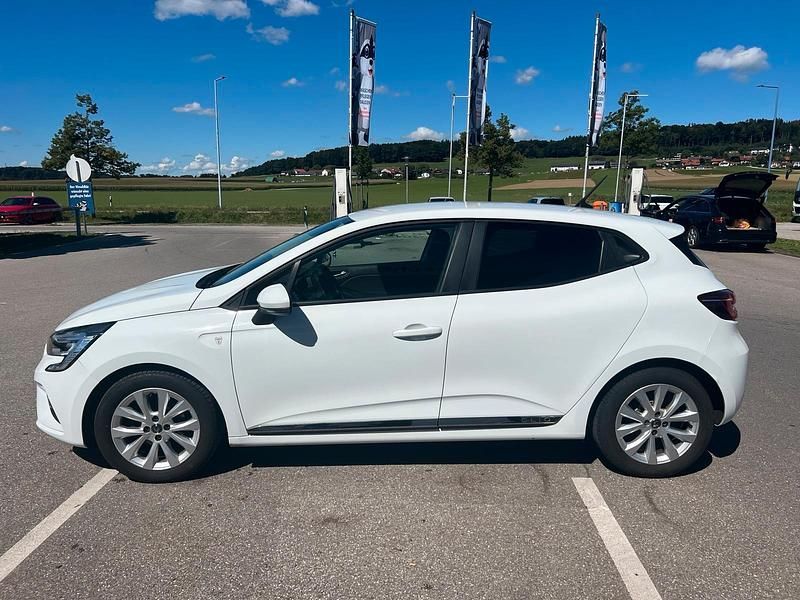 Gebraucht Renault Clio IV 74 PS (54 kW) 2019 Weiß Kleinwagen