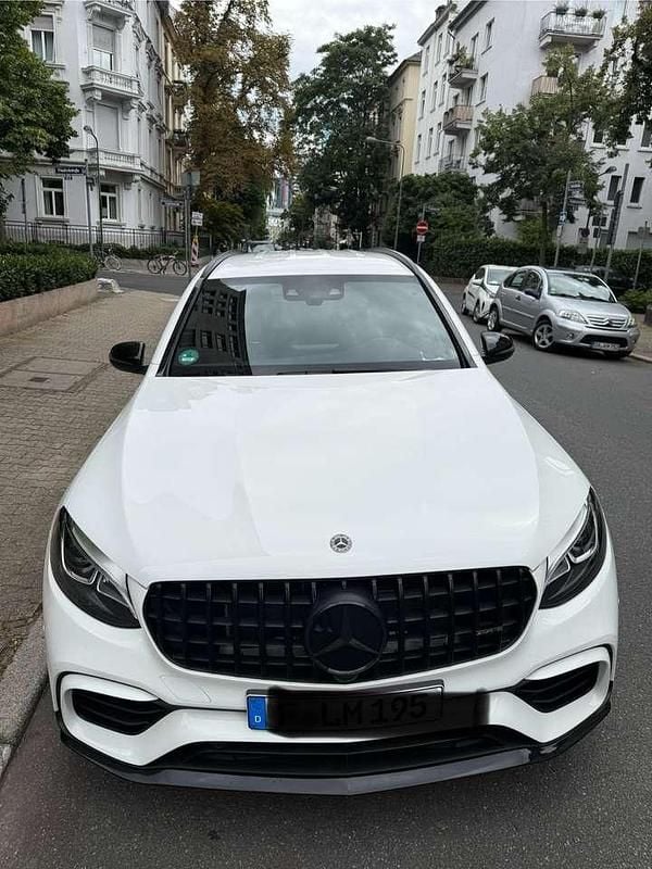 Weiß Gebraucht 2019 Mercedes GLC63 AMG AMG Coupé | 58.950 € (Etwas zu teuer) - Bild 1/4