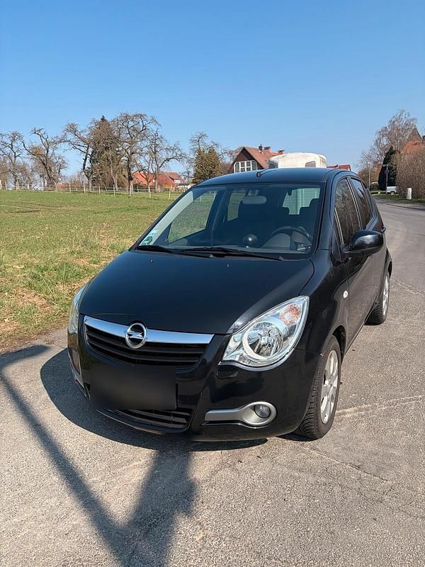 Gebraucht Opel Agila 68 PS (50 kW) 2008 Schwarz Kleinwagen
