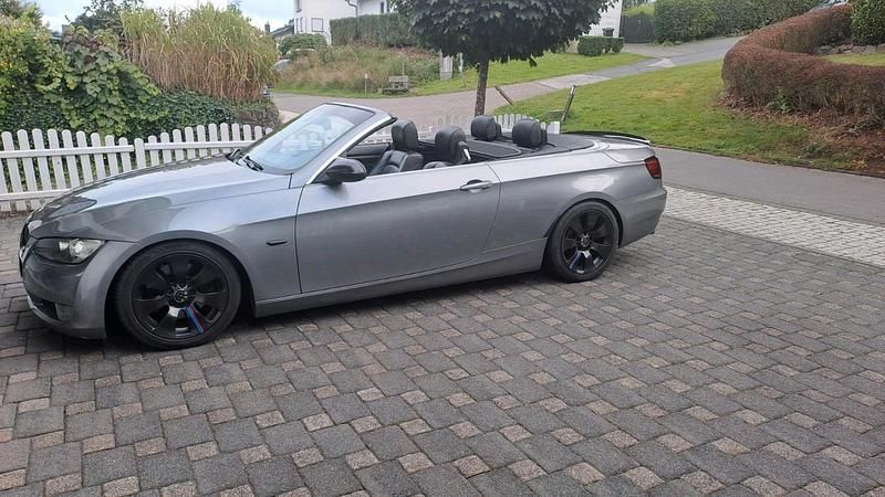 Grau Gebraucht 2025 BMW 218 Cabrio | 8.990 € - Bild 1/4