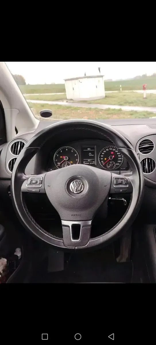 Gebraucht VW Golf Plus Cross Highline 122 PS (89 kW) 2010 Schwarz Van / Kleinbus