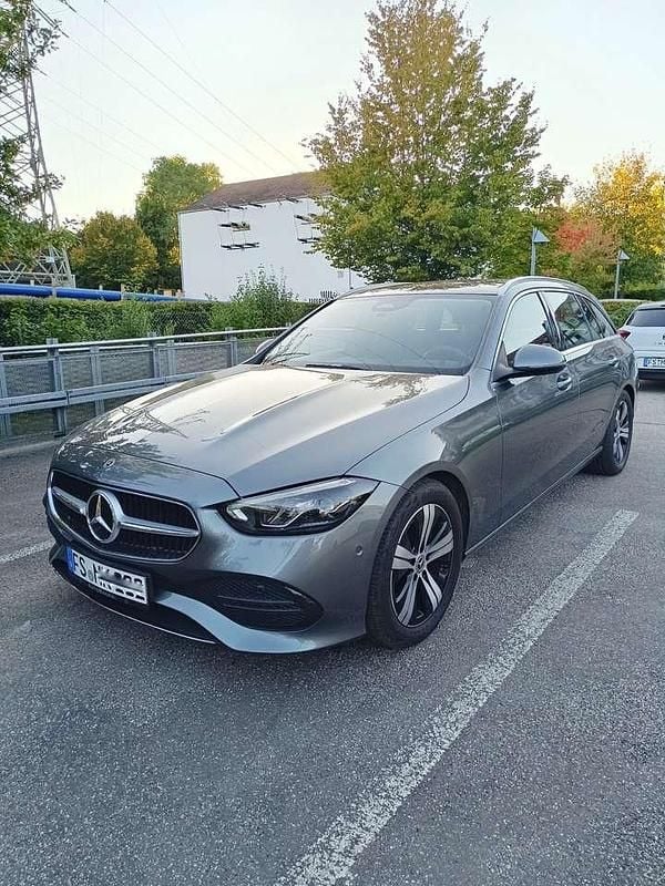 Grau Gebraucht 2022 Mercedes C180 Avantgarde Kombi | 30.500 € (Fairer Preis) - Bild 1/4