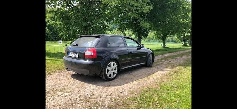 Schwarz Gebraucht 2002 Audi S3 Limousine | 23.999 € - Bild 1/4