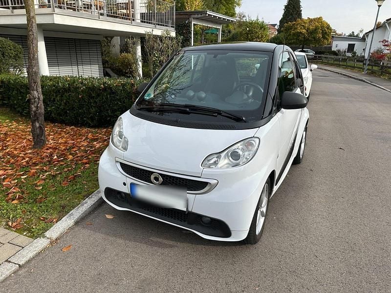 Weiß Gebraucht 2013 Smart ForTwo Coupé Pulse Coupé | 6.990 € (Fairer Preis) - Bild 1/4