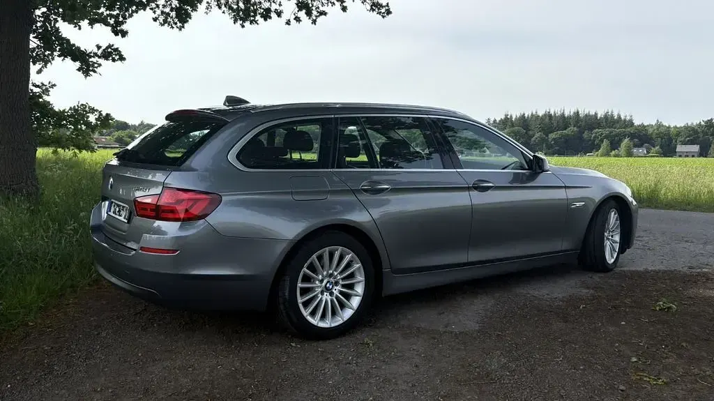 Gebraucht BMW 523 Performance 204 PS (150 kW) 2011 Grau Kombi