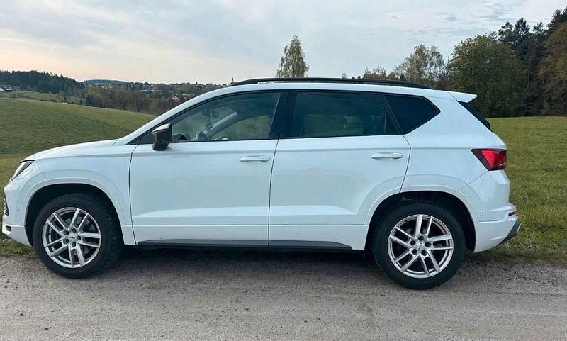 Weiß Gebraucht 2020 Seat Ateca 4Drive SUV | 22.800 € (Superpreis) - Bild 1/4