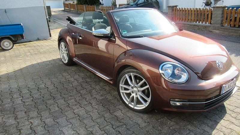 Braun Gebraucht 2016 VW Beetle Allstar Cabrio | 15.950 € (Guter Preis) - Bild 1/4