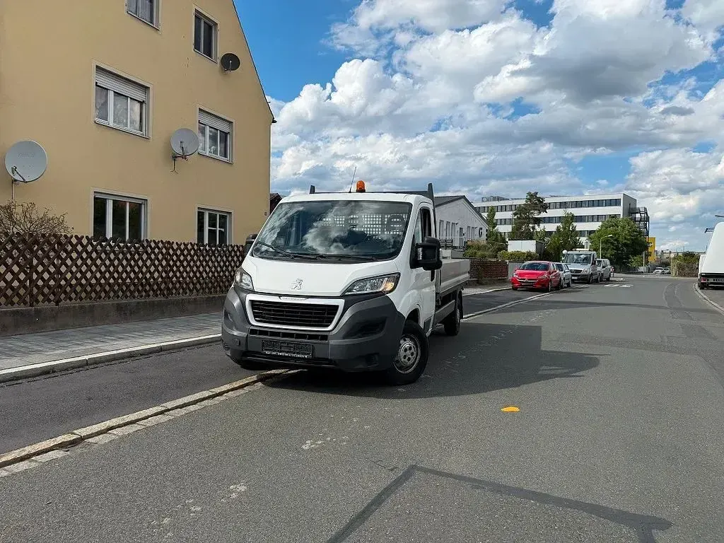 Gebraucht Peugeot Boxer 131 PS (96 kW) 2017 Weiß Van