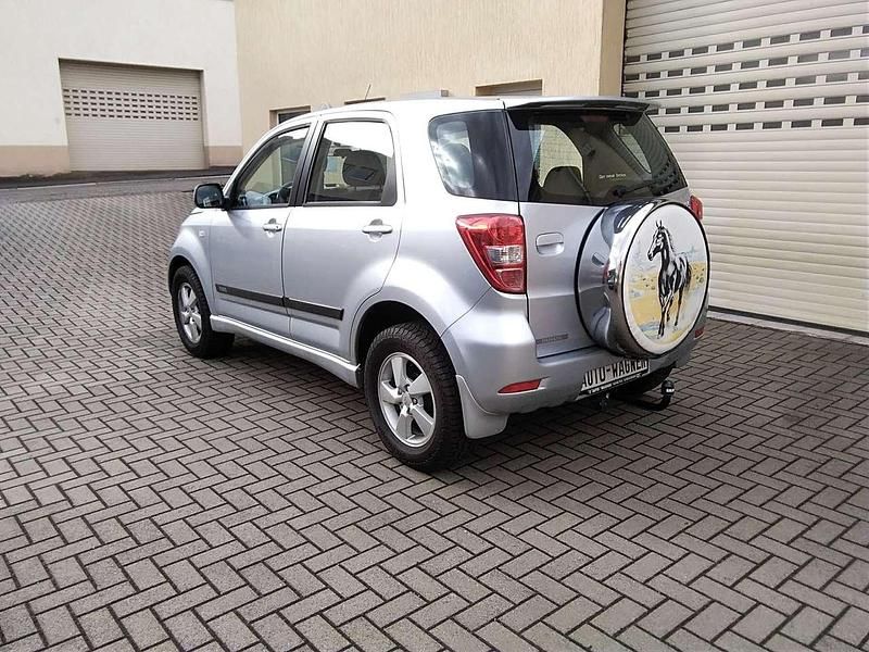 Gebraucht Daihatsu Terios 105 PS (77 kW) 2008 Silvermetallic SUV