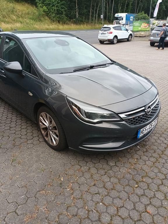 Grau Gebraucht 2015 Opel Astra Business Limousine | 8.500 € (Fairer Preis) - Bild 1/4
