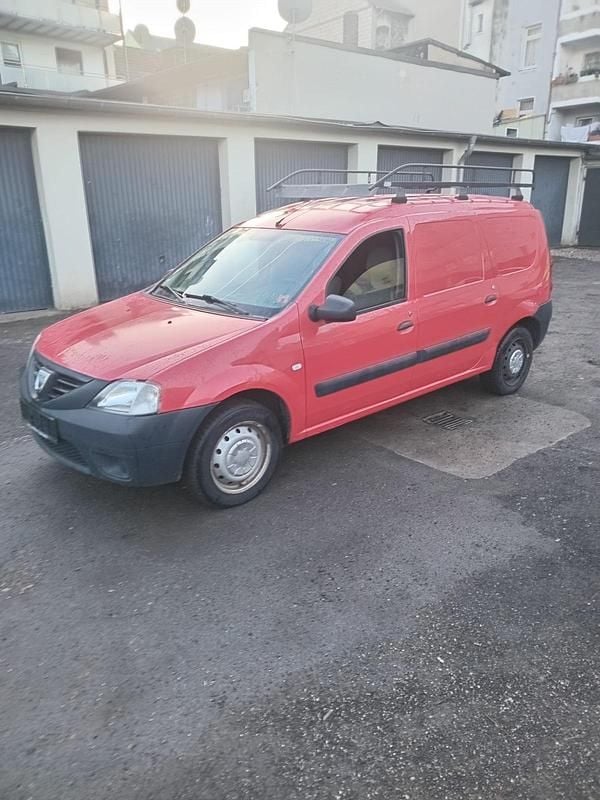 Rot Gebraucht 2010 Dacia Logan Kombi | 3.200 € - Bild 1/4