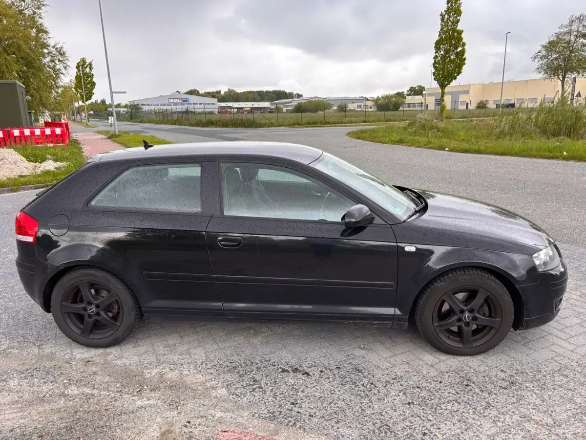 Gebraucht Audi Coupé 140 PS (102 kW) 2007 Schwarz Coupé