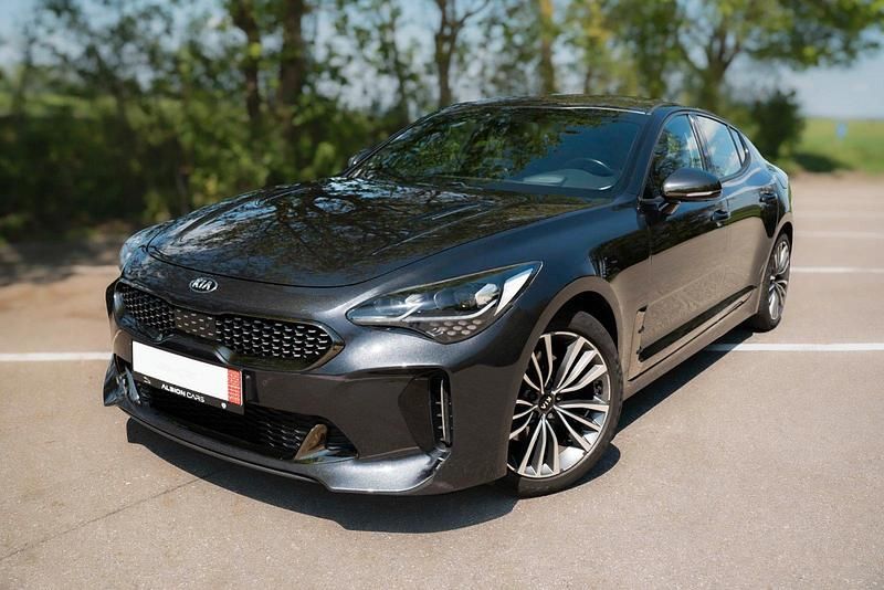 Gebraucht Kia Stinger 200 PS (147 kW) 2018 Grau Kleinwagen