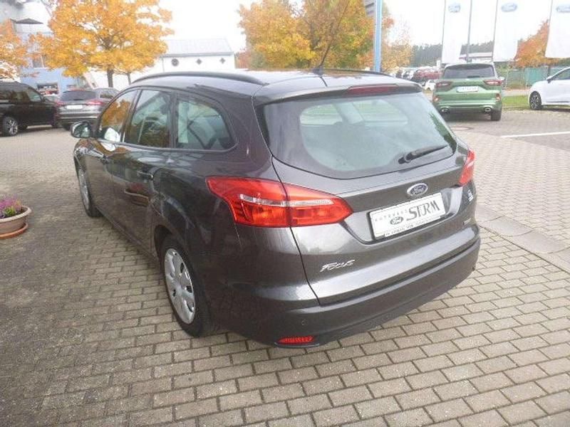 Gebraucht Ford Focus Business Edition 125 PS (91 kW) 2014 Magnetic Kombi