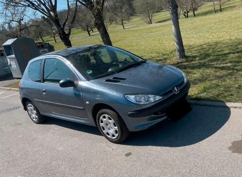 Gebraucht Peugeot 206 75 PS (55 kW) 2004 Grau Kleinwagen