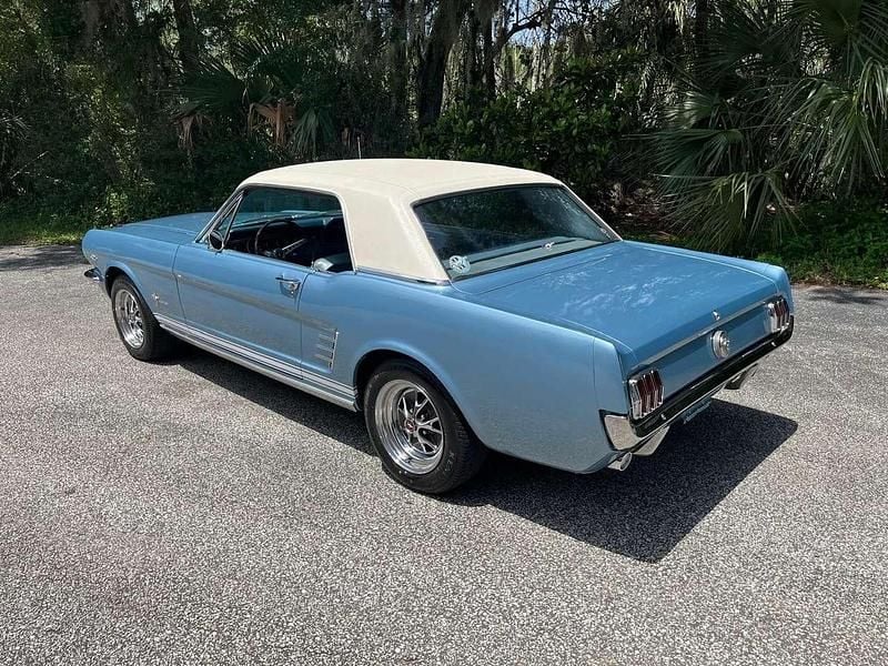 Blau Gebraucht 1966 Ford Mustang Coupé | 34.900 € - Bild 1/4