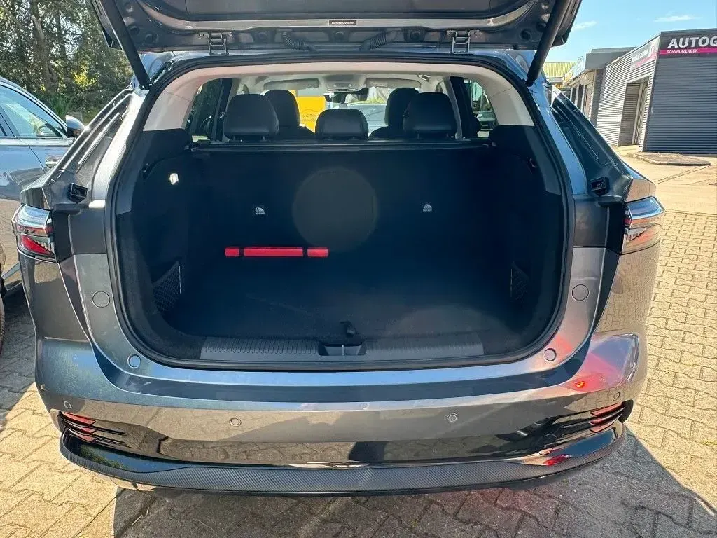 Neu MG HS Luxury 224 PS (164 kW) 2026 Grau SUV