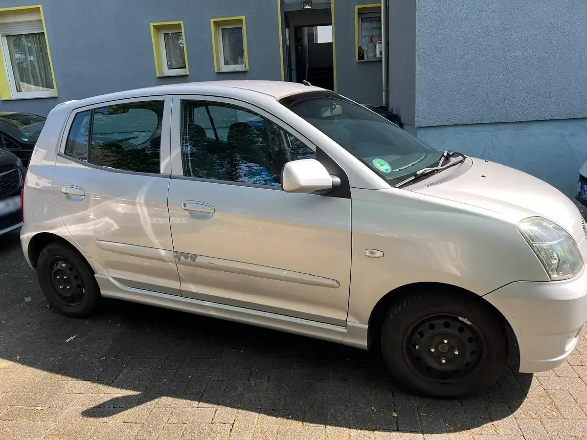 Gebraucht Kia Picanto 65 PS (47 kW) 2004 Silber Kleinwagen
