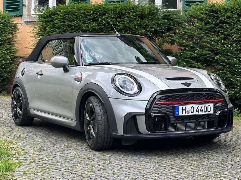 Silber Gebraucht 2023 Mini John Cooper Works Cabriolet Premium Cabrio | 36.900 € (Fairer Preis) - Bild 1/4