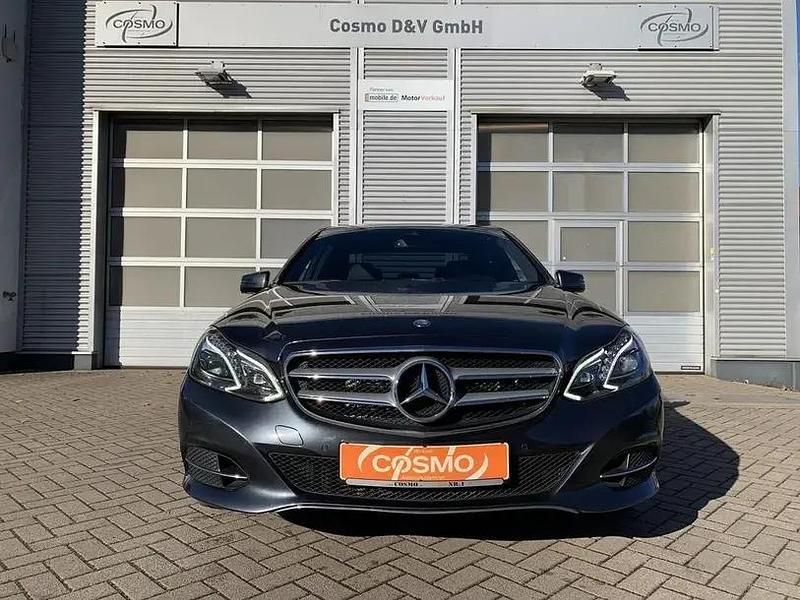 Second-hand Mercedes E250 204 CP (150 kW) 2017 Gri Berlinǎ