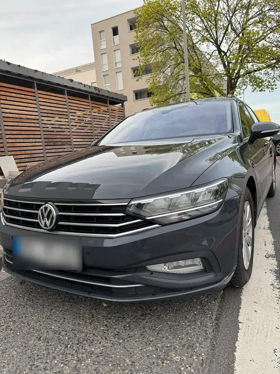 Gebraucht VW Passat 150 PS (110 kW) 2020 Grau Kombi