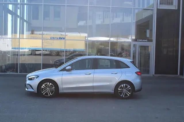 Gebraucht Mercedes B180 Progressive 136 PS (100 kW) 2025 Silber Kleinwagen
