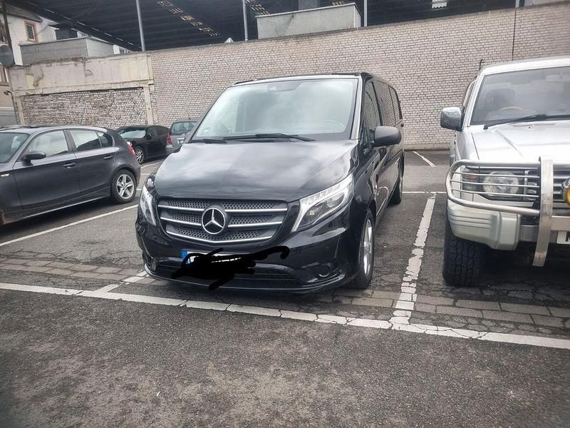 Schwarz Gebraucht 2018 Mercedes Vito Van | 14.990 € (Superpreis) - Bild 1/4