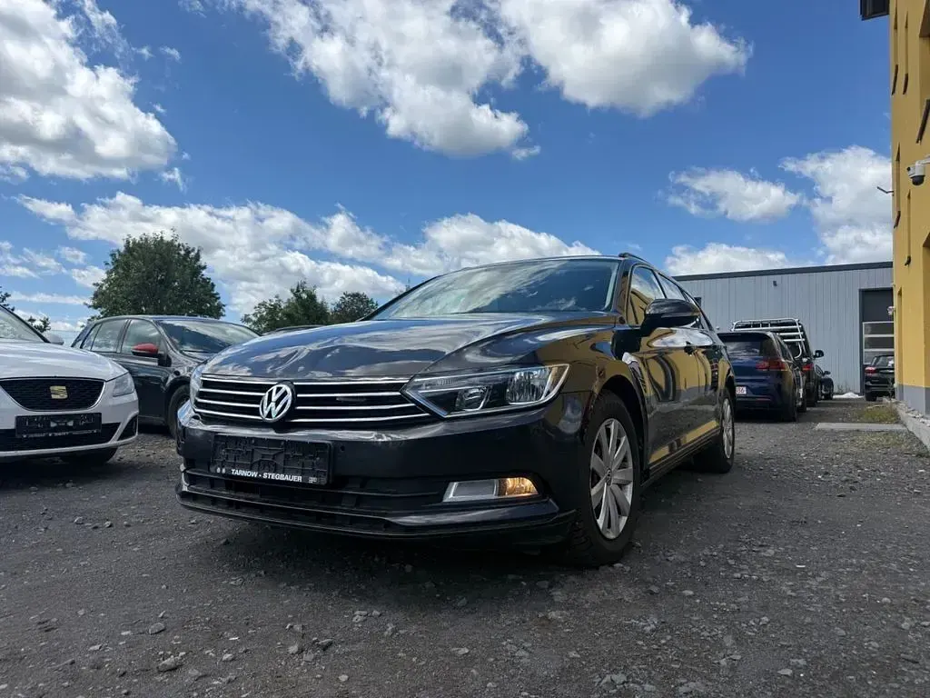 Gebraucht VW Passat Trendline 125 PS (91 kW) 2017 Andere Kombi