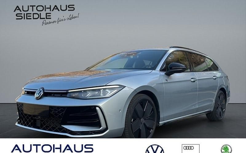 Neu VW Passat R-line 193 PS (141 kW) 2026 Silbern Kombi