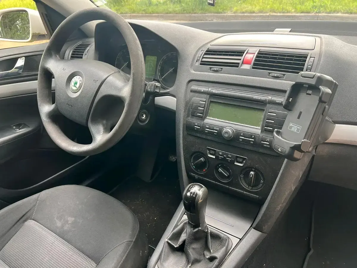 Używany Skoda Octavia 140 KM (102 kW) 2007 Biały Kombi