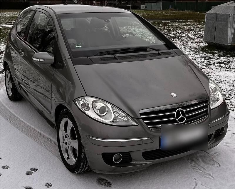 Grau Gebraucht 2005 Mercedes A150 Avantgarde Kleinwagen | 2.100 € (Fairer Preis) - Bild 1/4