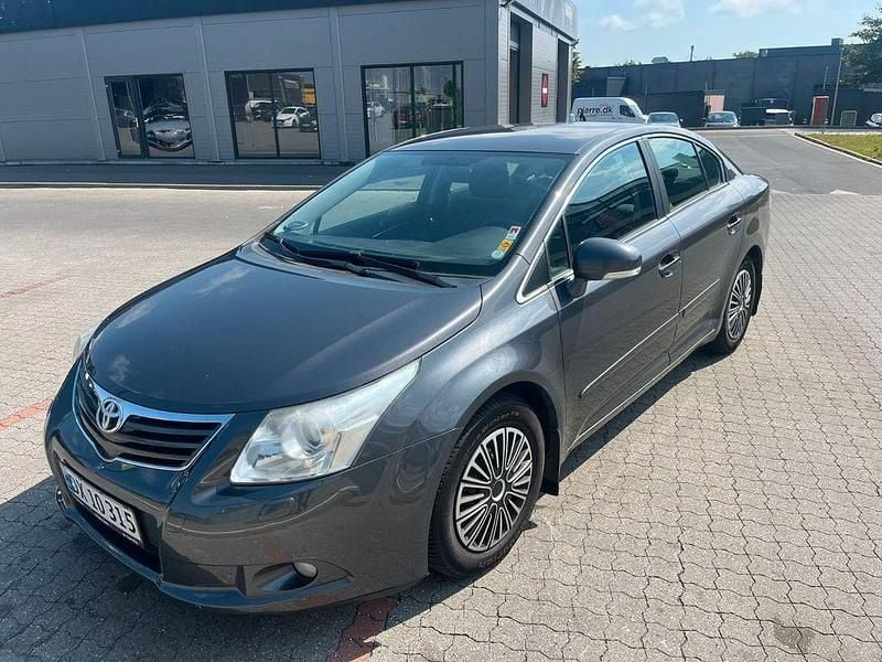 Schwarz Gebraucht 2010 Toyota Avensis Executive Limousine | 4.900 € (Fairer Preis) - Bild 1/4
