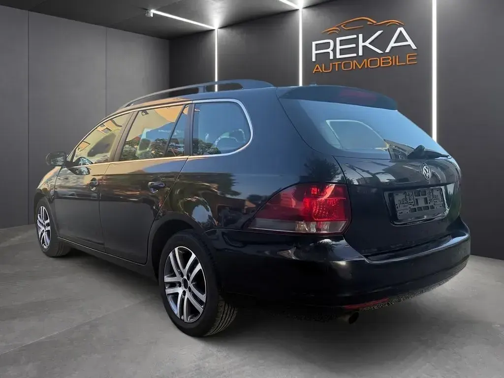 Gebraucht VW Golf VI Comfortline 105 PS (77 kW) 2010 Schwarz Kleinwagen