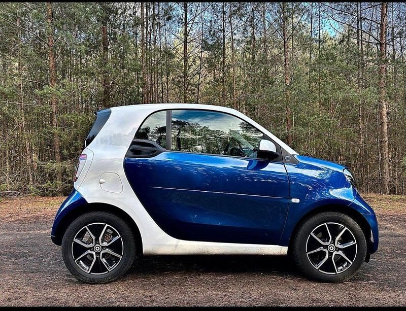 Gebraucht Smart ForTwo Coupé 44 kW (60 PS) 2021 Blau Kleinwagen