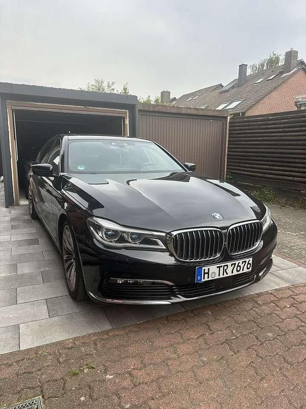 Gebraucht BMW 730 265 PS (194 kW) 2016 Limousine
