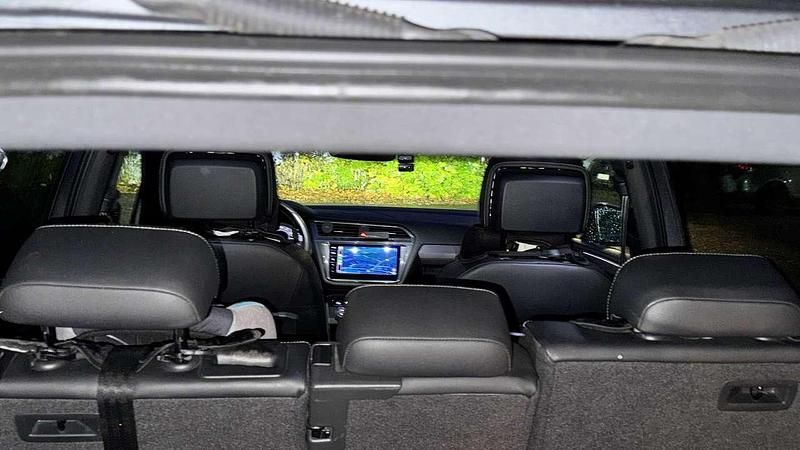 Gebraucht VW Tiguan Allspace IQ Drive 150 PS (110 kW) 2019 Grau SUV