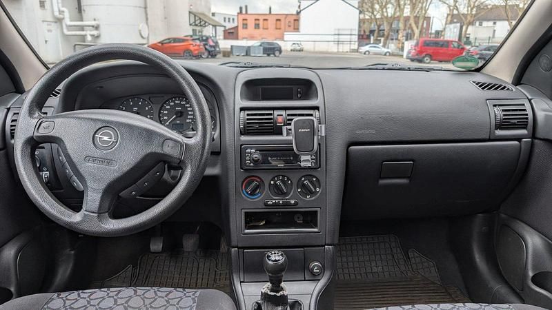 Gebraucht Opel Astra 101 PS (74 kW) 2001 Grün Kombi