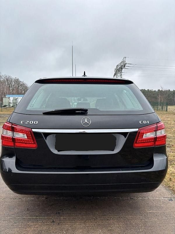 Gebraucht Mercedes E200 136 PS (100 kW) 2012 Schwarz Kombi