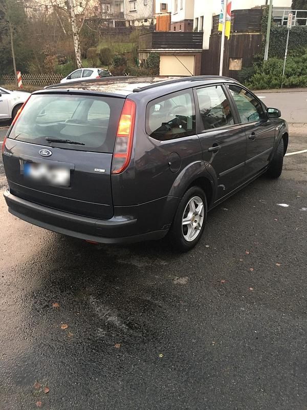 Gebraucht Ford Focus 109 PS (80 kW) 2007 Blau Kombi