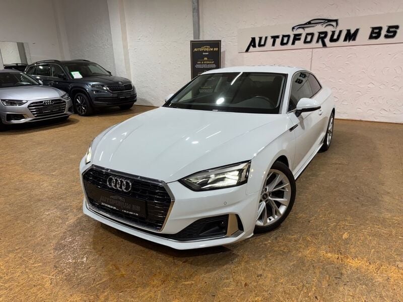 Weiß Gebraucht 2022 Audi A5 Advanced Plus Coupé | 31.990 € (Guter Preis) - Bild 1/4