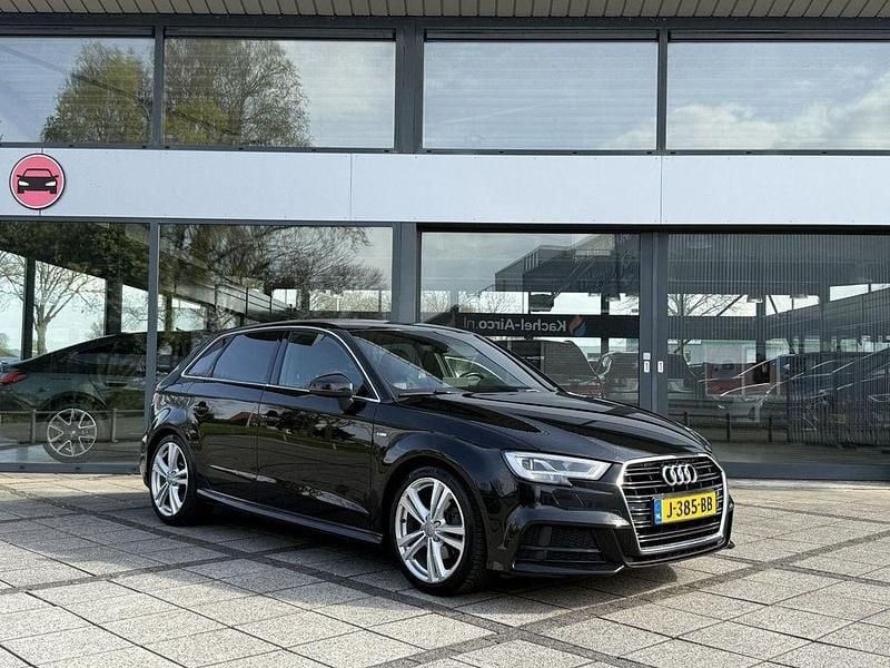 Używany Audi A3 S-Line 150 KM (110 kW) 2020 Czarny Sedan/Limuzyna