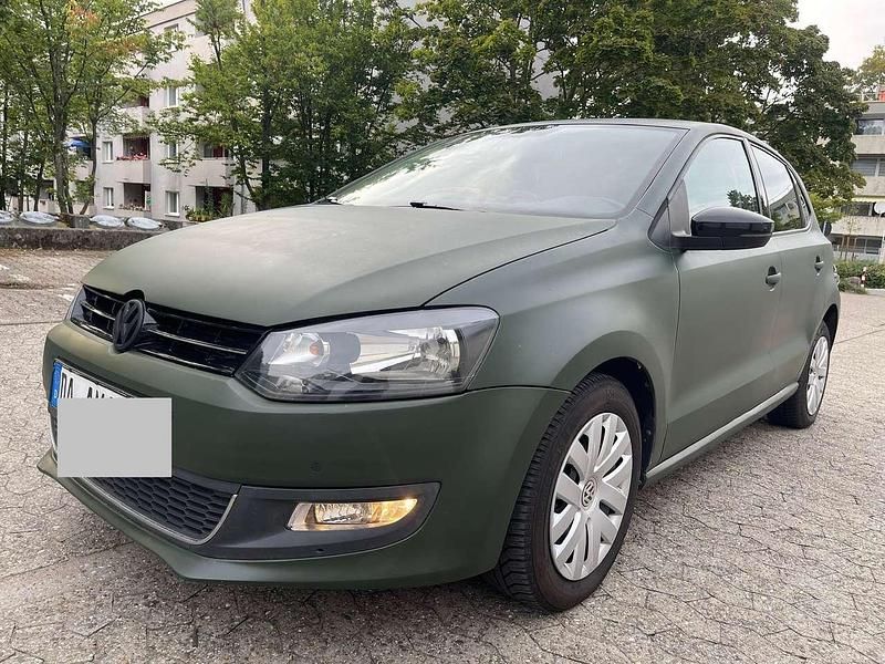 Gebraucht VW Polo Comfortline 90 PS (66 kW) 2015 Grün Kleinwagen