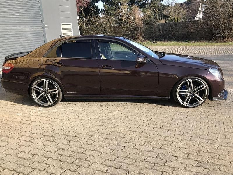 Gebraucht Mercedes E220 Avantgarde 170 PS (125 kW) 2012 Limousine