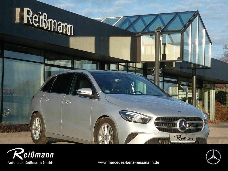 Iridiumsilber Gebraucht 2019 Mercedes 250 Progressive Limousine | 26.500 € (Guter Preis) - Bild 1/4