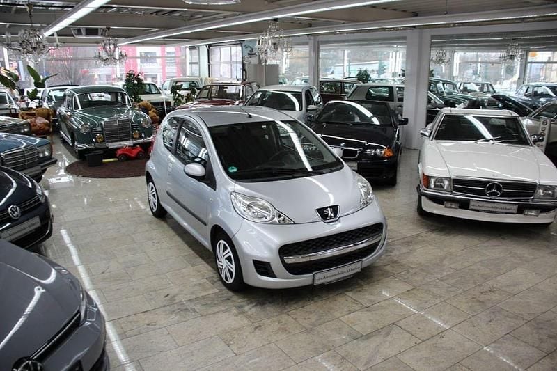 Gebraucht Peugeot 107 Filou 68 PS (50 kW) 2009 Grau Kleinwagen