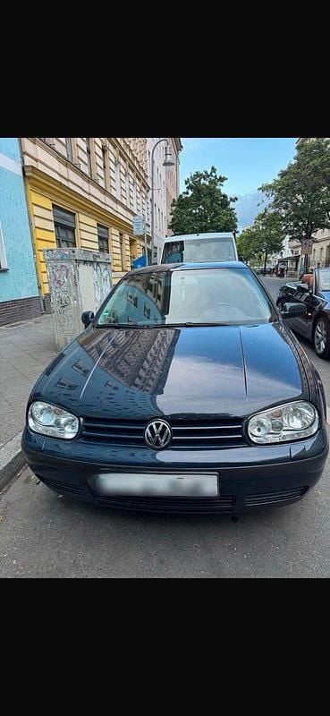 Blau Gebraucht 2003 VW Golf IV Kleinwagen | 700 € (Superpreis) - Bild 1/4