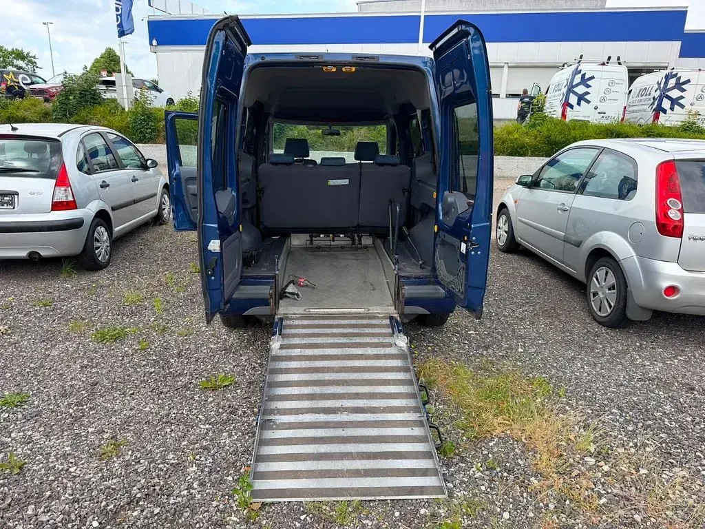 Gebraucht Ford Tourneo Connect Trend 110 PS (80 kW) 2010 Blau Van / Kleinbus
